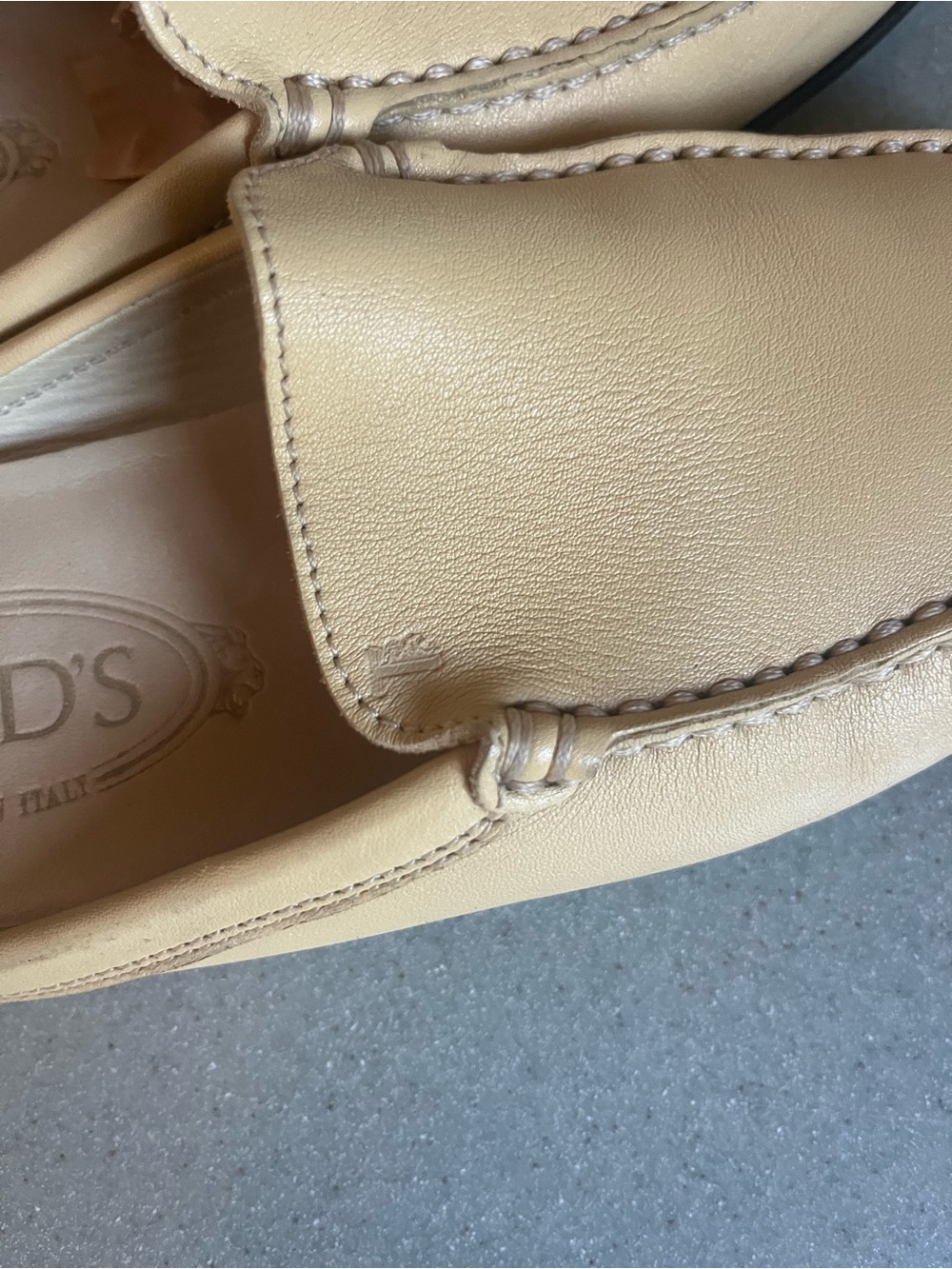 TOD'S Beige light cream Leather Slip-On Loafers Sz 8.5 - Picture 3 of 10